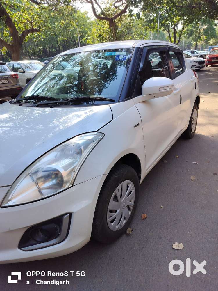 Maruti Suzuki Swift Vxi 1.2 Abs Bs-iv, 2016, Petrol