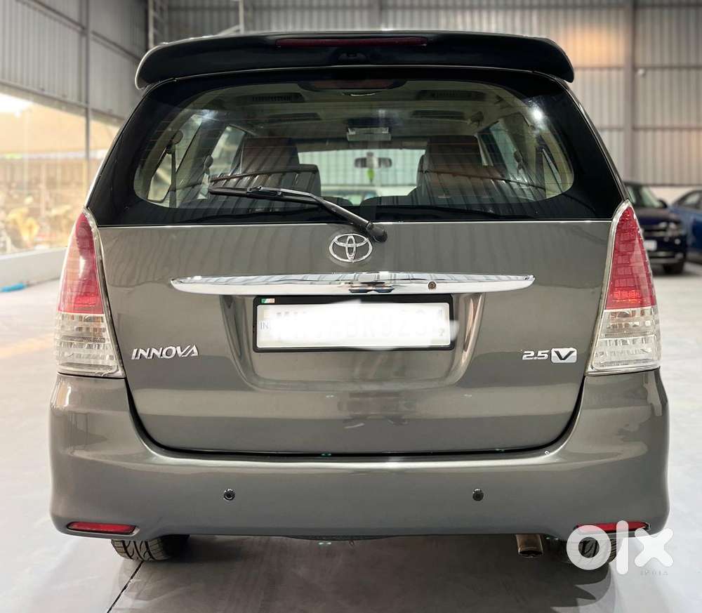 Toyota Innova 2.5 V 7 Str, 2009, Diesel