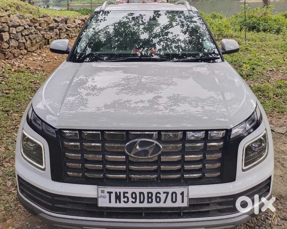 Hyundai Venue 2024 Petrol Good Condition