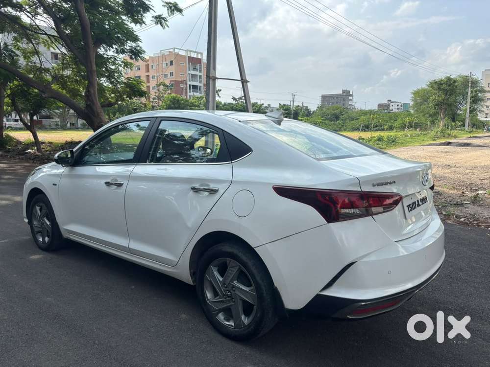 Hyundai Verna 1.5 Sx Diesel At, 2022, Diesel