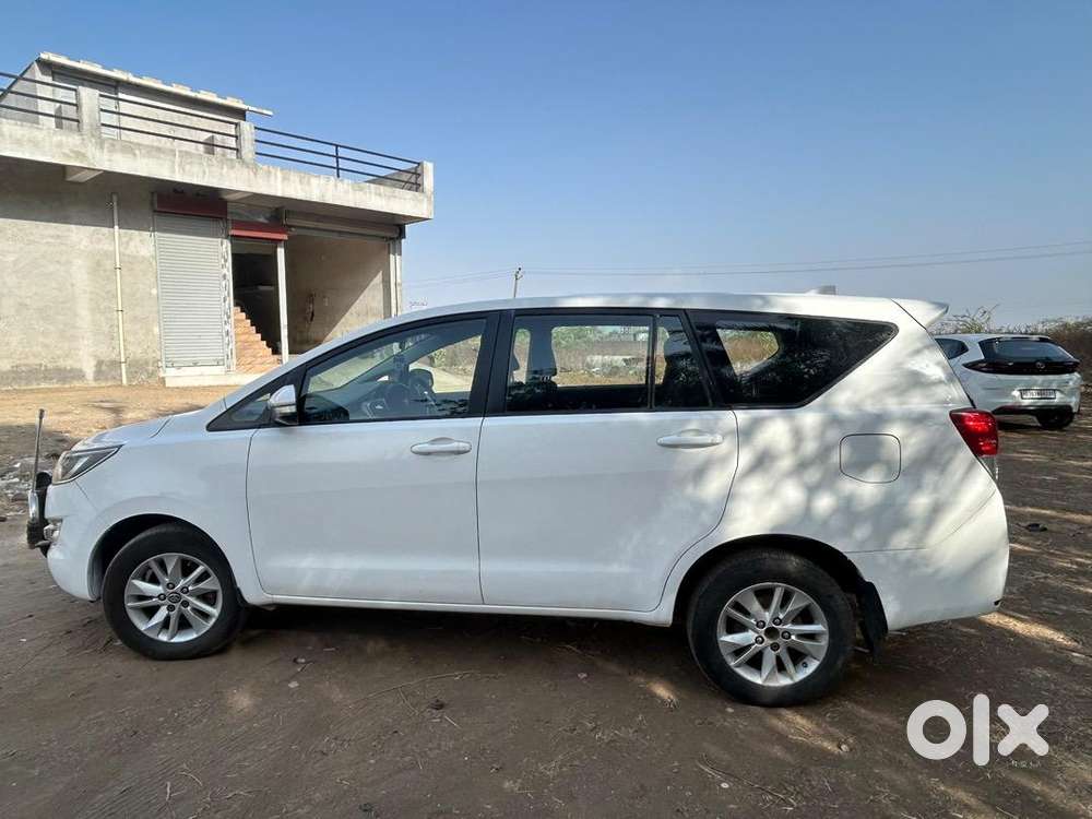 Toyota Innova Crysta 2017 Diesel Well Maintained