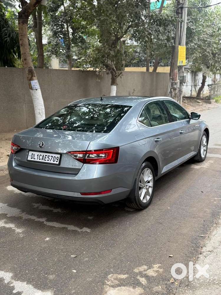 Skoda Superb 2016 Petrol Well Maintained