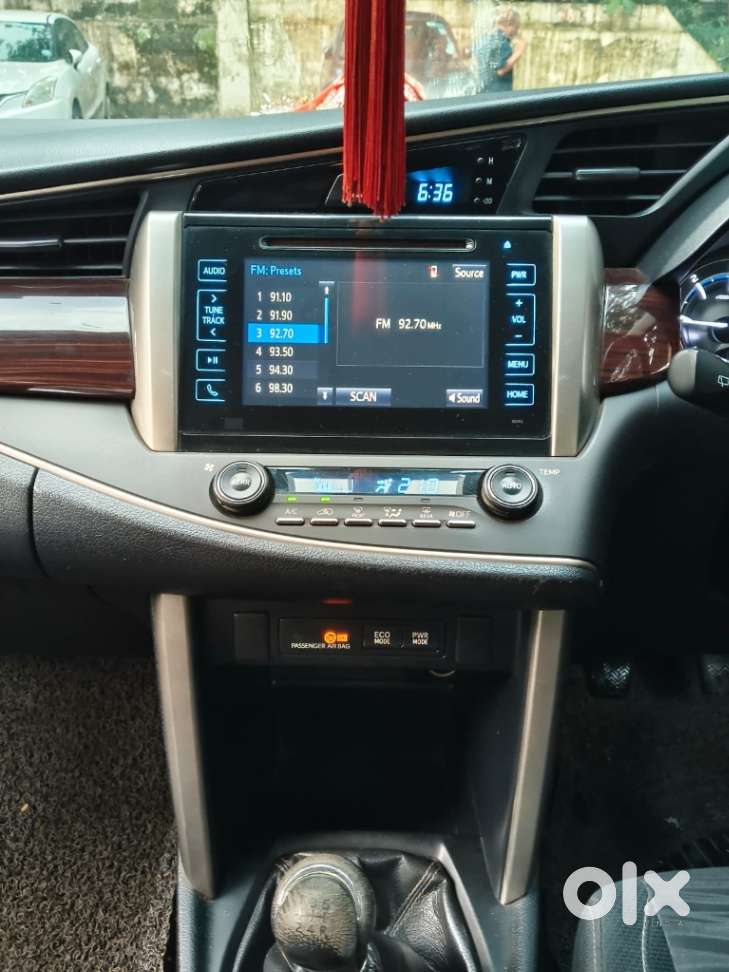 Toyota Innova Crysta 2.4 V, 2016, Diesel