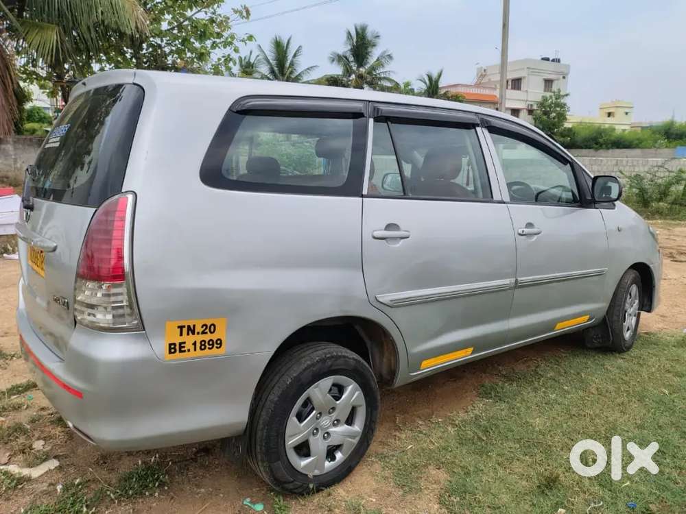 Toyota Innova 2011
