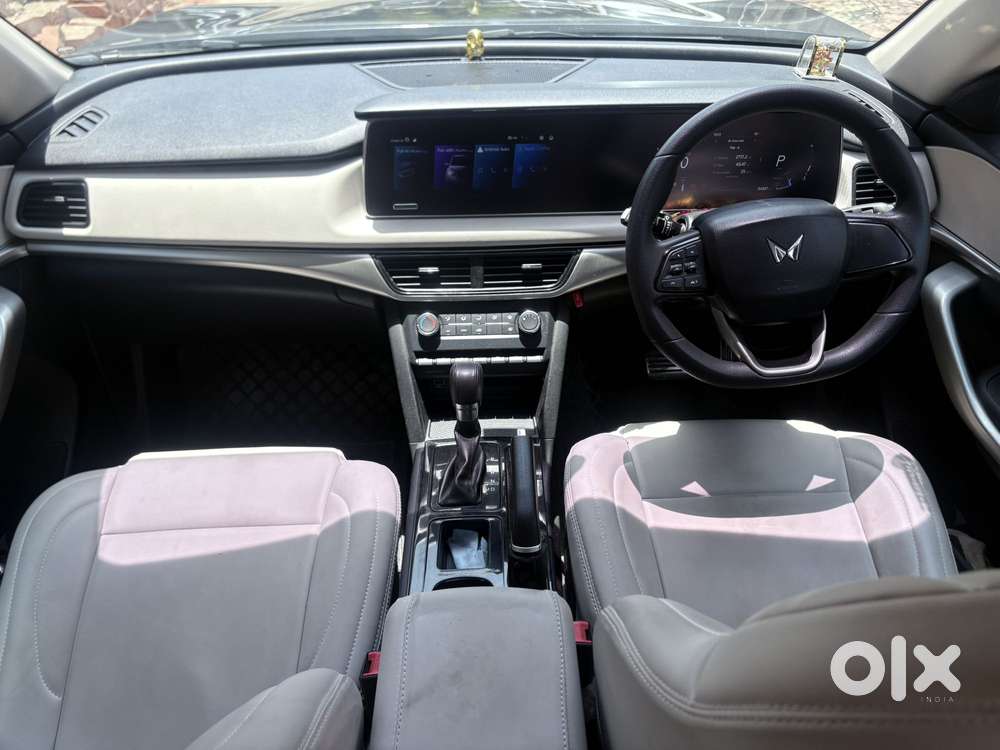 Mahindra Xuv700 2.2 Ax 3 Diesel At 5 Str, 2023, Diesel