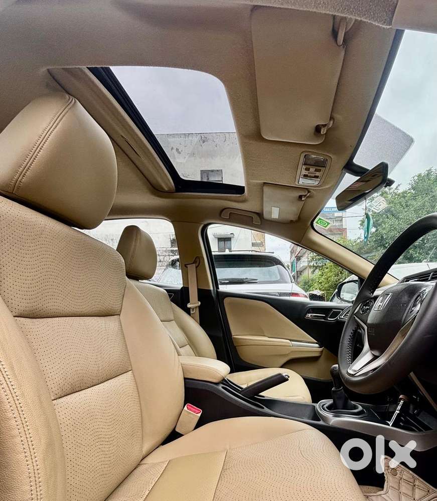 Honda City V Mt Sunroof, 2018, Petrol