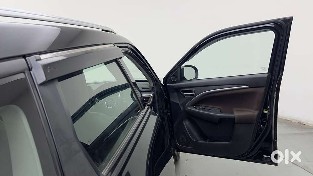 Maruti Suzuki Vitara Brezza 1.5 Zxi At, 2023, Petrol