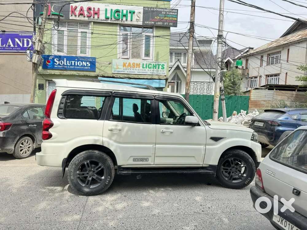 Mahindra Scorpio 2018 Diesel 68000 Km Driven