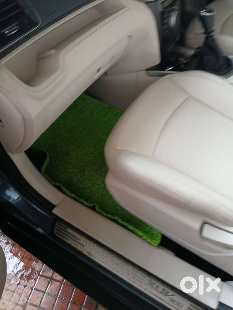 Xuv 300 1.5 W8(o) Diesal