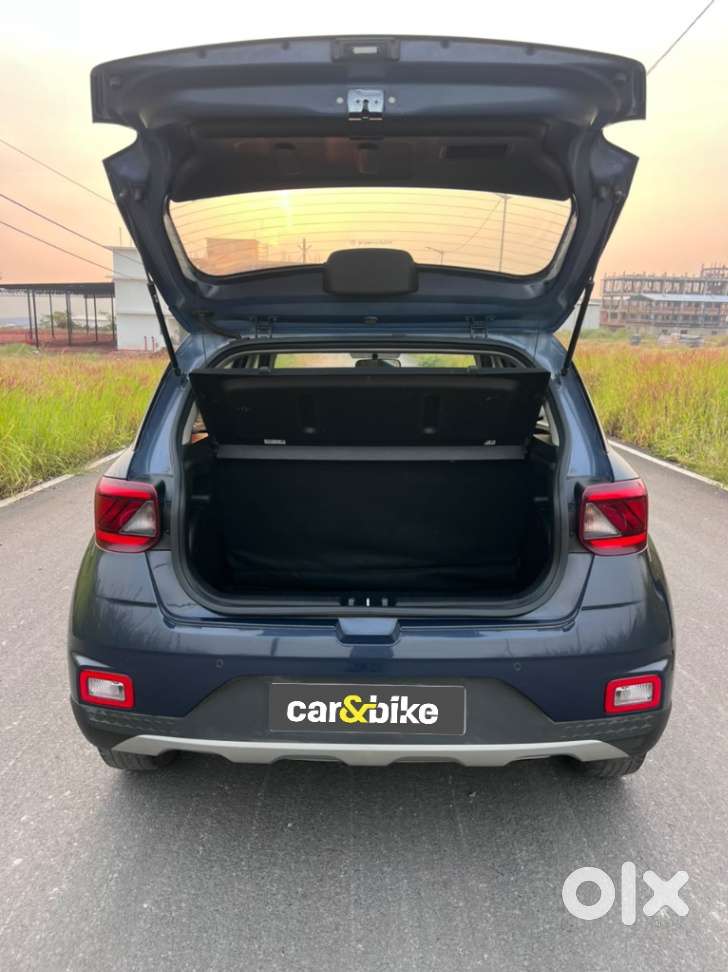 Hyundai Venue, 2021, Petrol