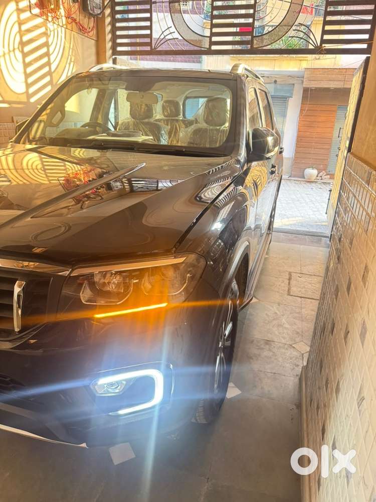 Mahindra Scorpio-n Z8 Select Petrol Manual 2025 In Showroom Condition