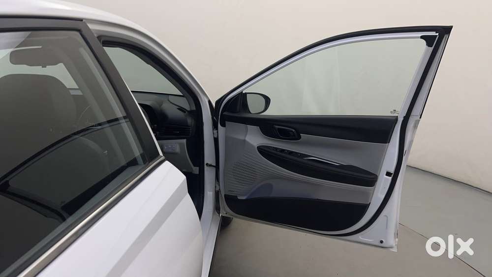 Hyundai New I20 1.2 Asta (o) Ivt, 2023, Petrol