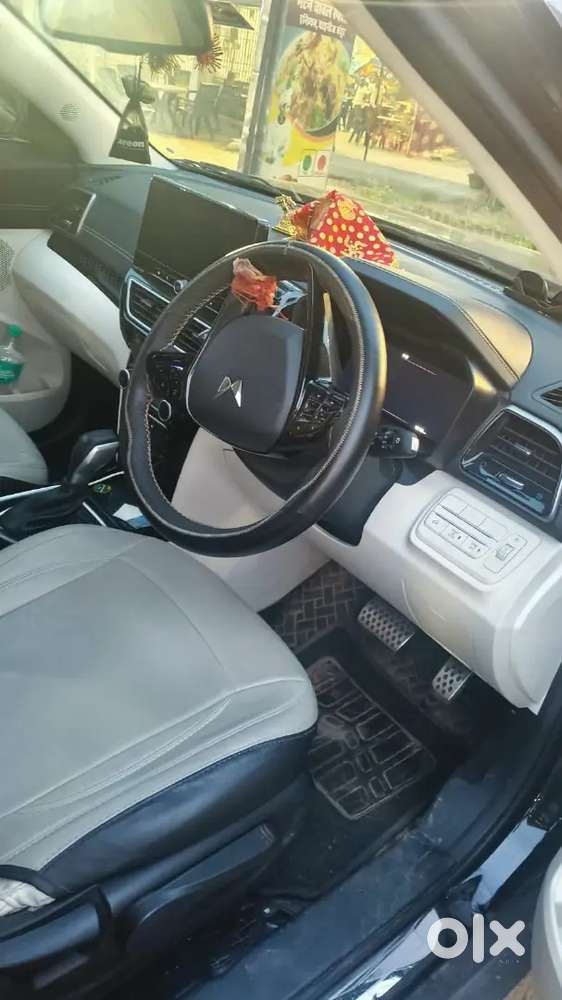 Mahindra Xuv 3xo Petrol 2025