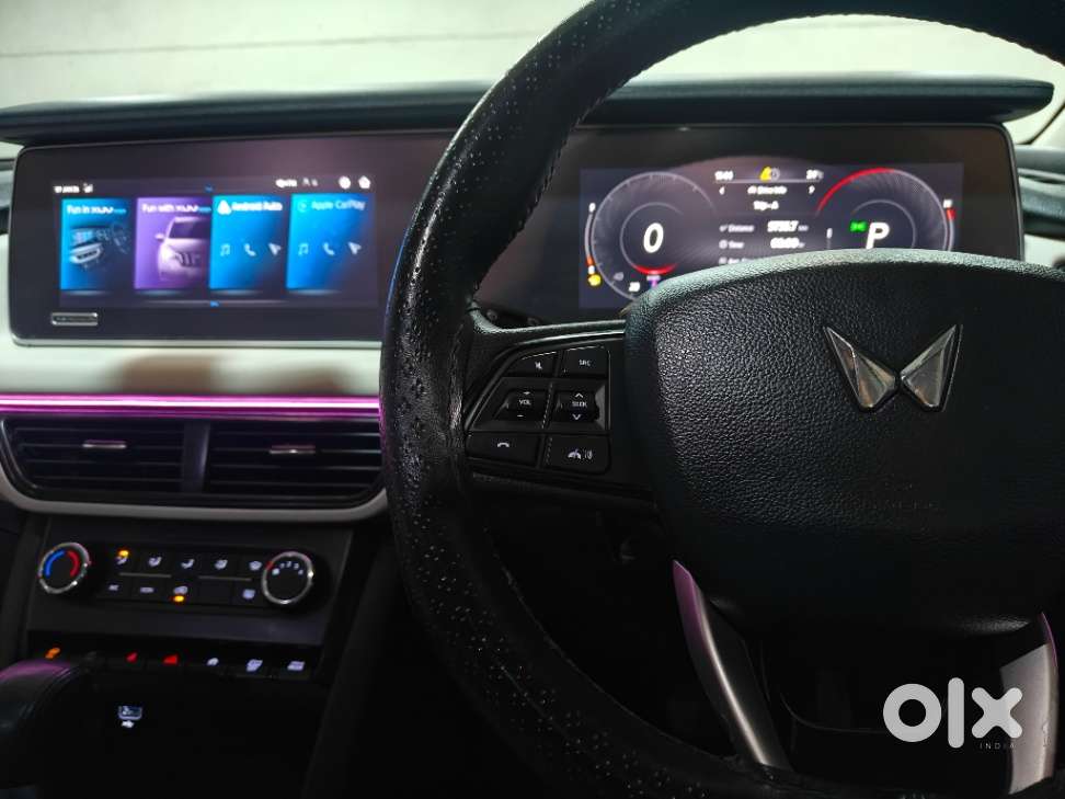 Mahindra Xuv700 2.2 Ax 5 Diesel At Str, 2022, Diesel