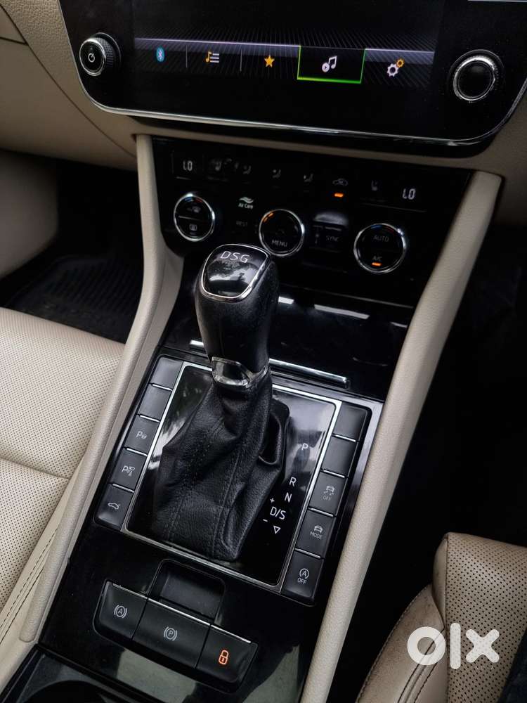 Skoda Superb 2.0 L&k Tsi At, 2021, Petrol