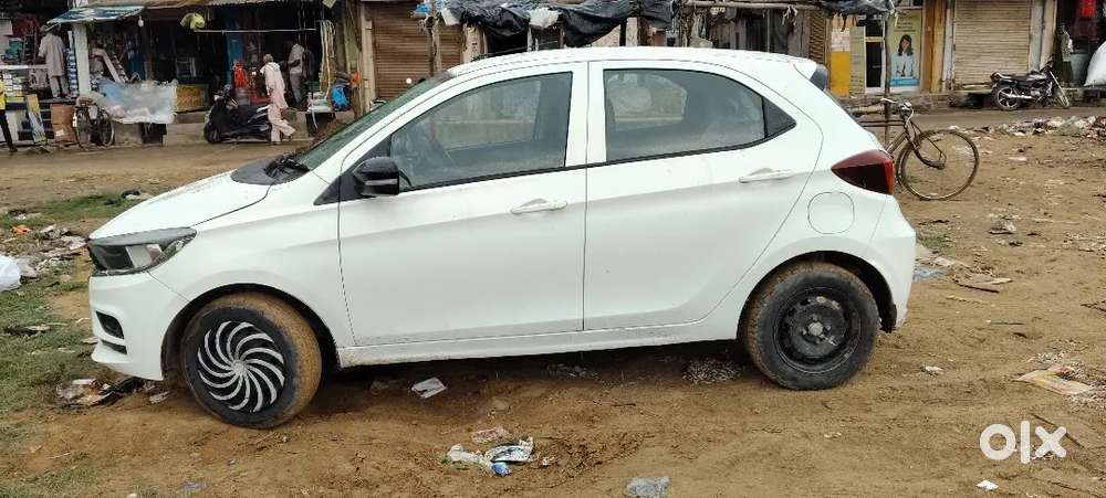 Tata Tiago 1.2 Revotron 2023 Manual Petrol