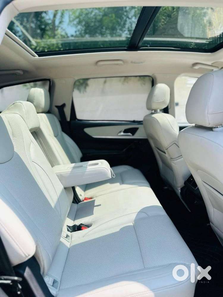Mahindra Xuv700 2.2 Ax 7 Diesel At Luxury Pack Str, 2024, Diesel