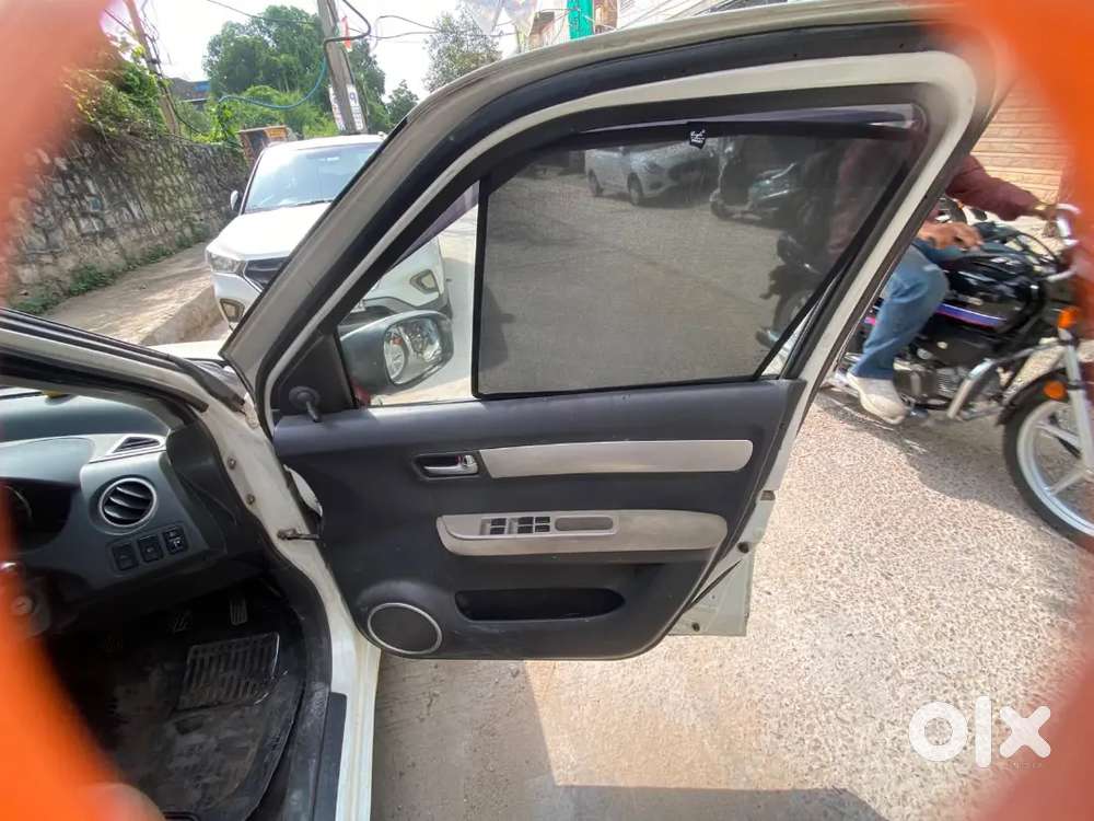 Maruti Suzuki Swift Dzire 2010