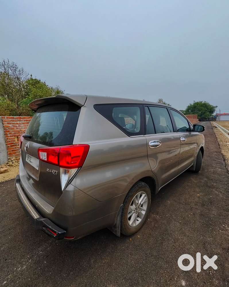 Toyota Innova Crysta 2.4 V, 2016, Diesel