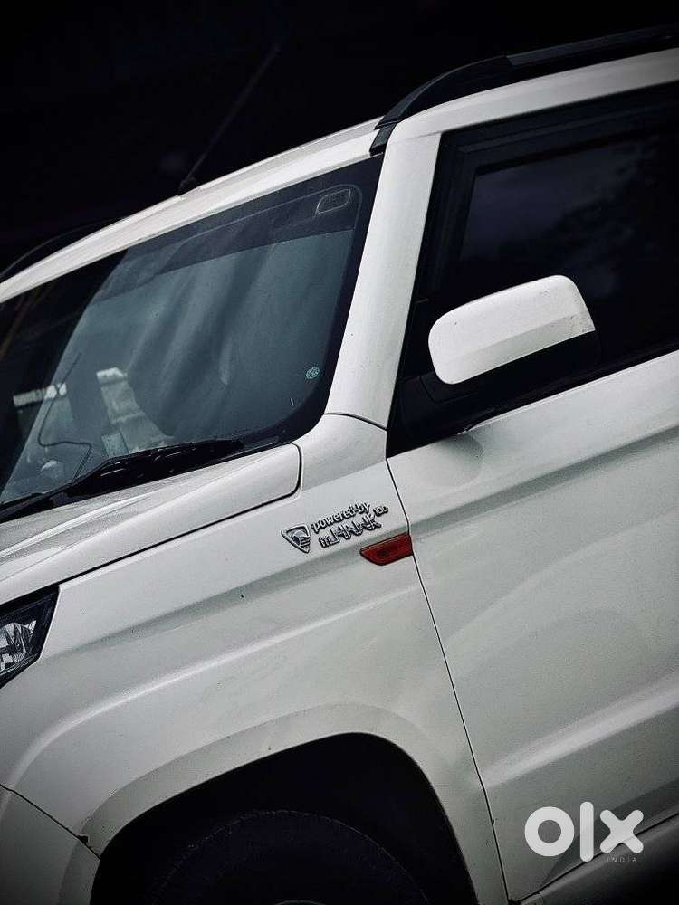 Mahindra Tuv 300 T10 Opt Dual Tone, 2019, Diesel