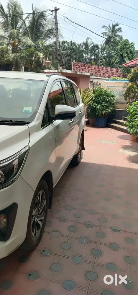Toyota Innova Crysta