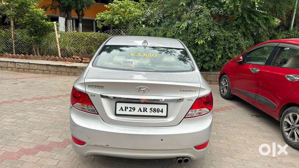 Hyundai Verna 2011 Second-owner Petrol
