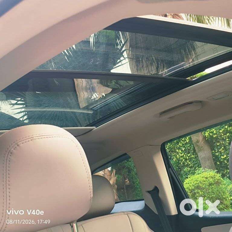 Mahindra Xuv700 2.0 Ax 5 Petrol Mt Str, 2022, Petrol