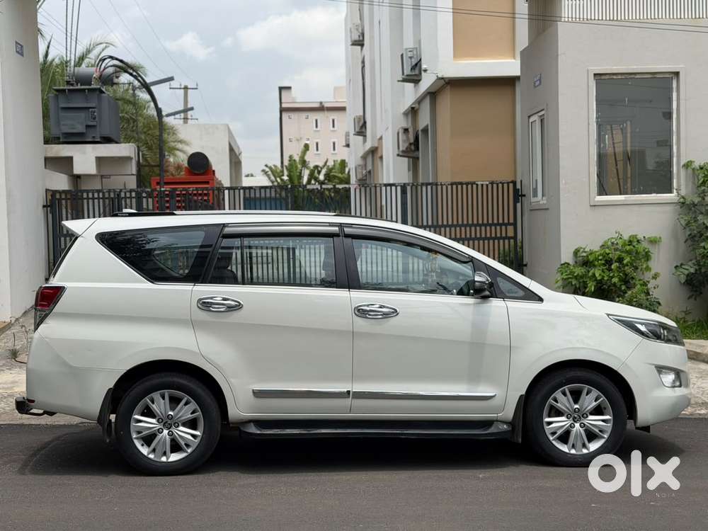 Toyota Innova Crysta 2.8z Automatic, 2018, Diesel