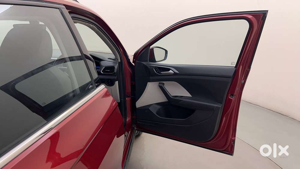 Volkswagen Taigun Topline 1.0 Tsi At (electric Seats), 2022, Petrol