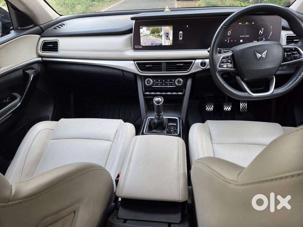 Mahindra Xuv700 2.2 Ax 7 Diesel Mt Luxury Pack Str, 2023, Diesel