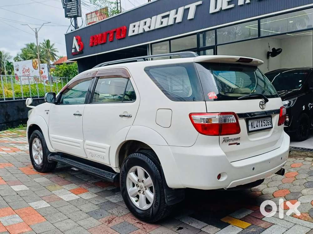 Toyota Fortuner 3.0 4x4 Manual, 2011, Diesel