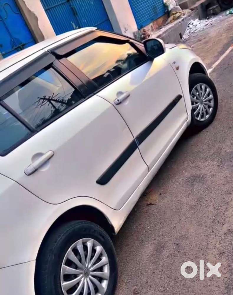 Maruti Suzuki Swift Dzire 2017