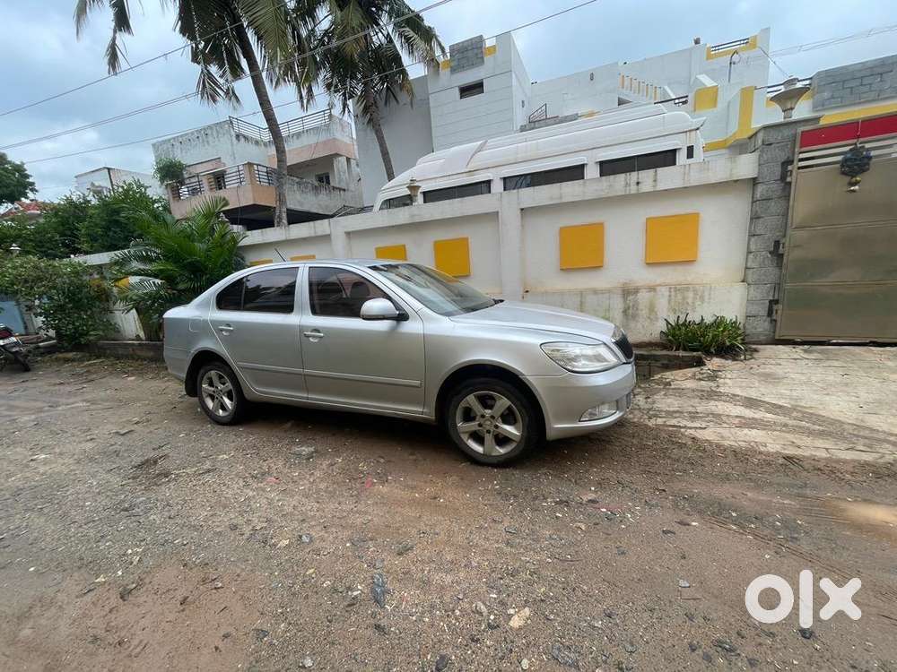Skoda Laura 2011 Diesel 120000 Km Driven