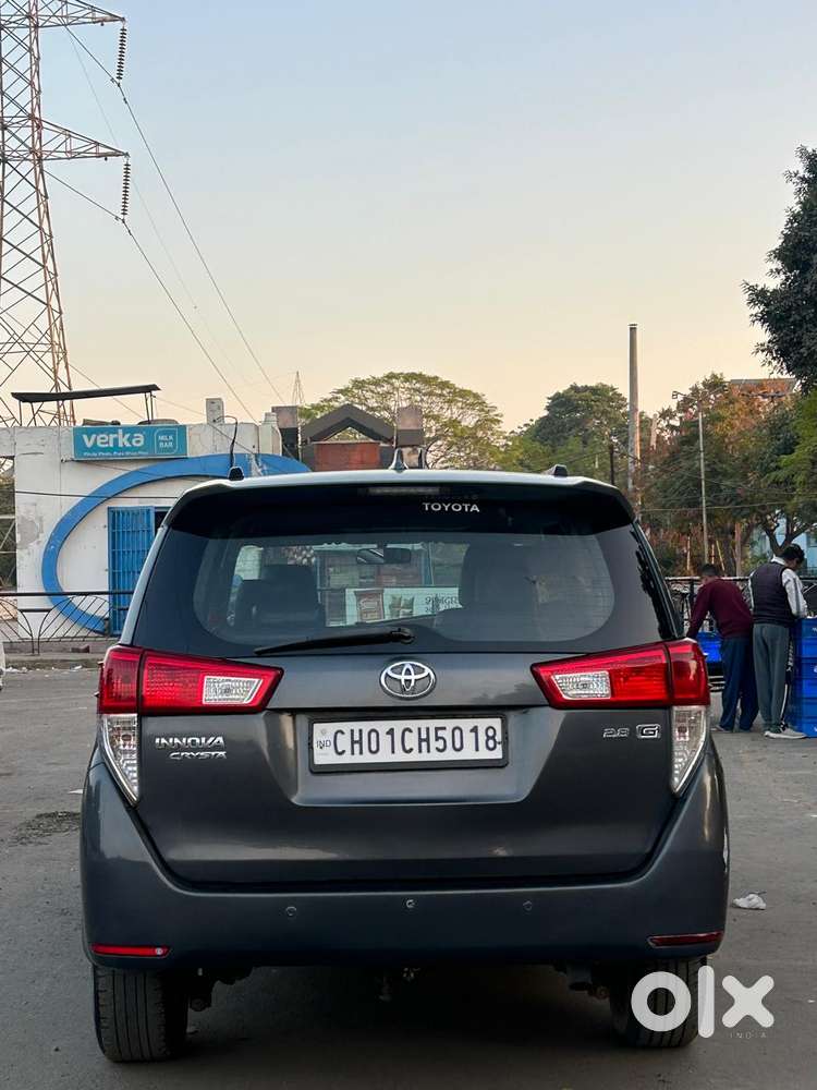 Toyota Innova Crysta [2016-2020] 2.4 Gx At 7 Str, 2016, Diesel