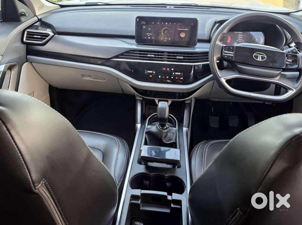 Tata Safari Pure (o), 2025, Diesel