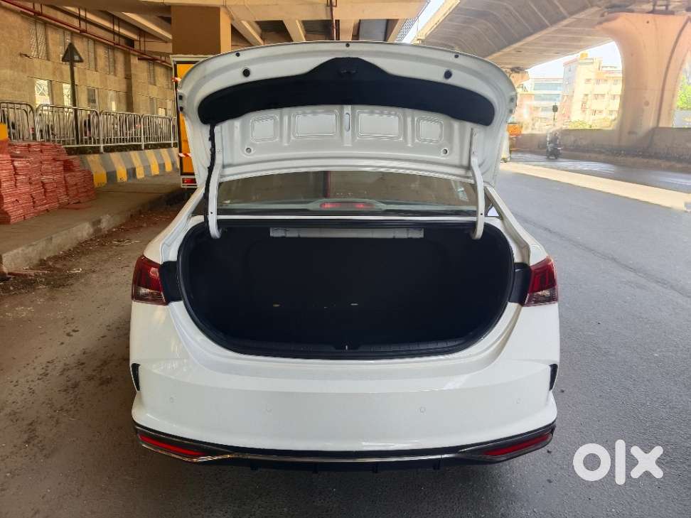 Hyundai Verna Crdi Vgt Sx 1.5, 2022, Petrol