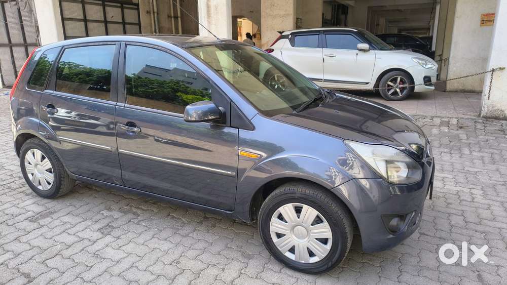 Ford Figo 2010-2012 Petrol Titanium, 2010, Petrol