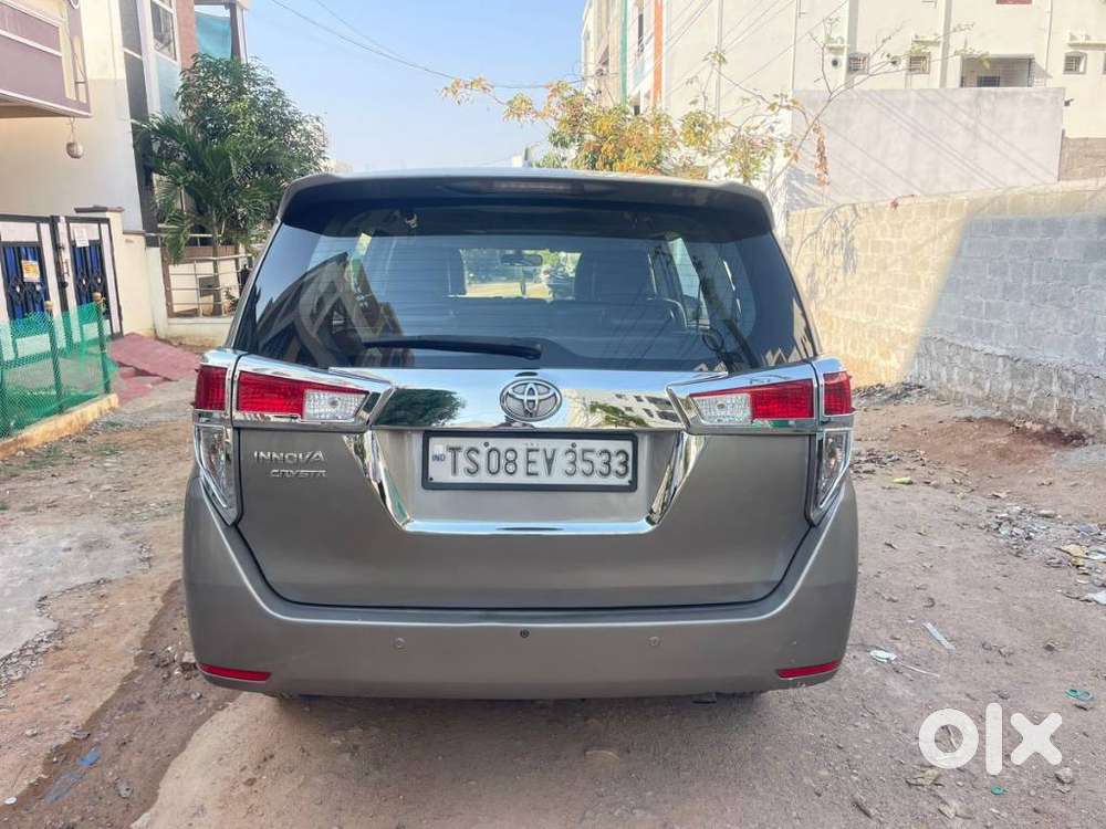 Toyota Innova Crysta 2.4 G Mt 8s, 2016, Diesel