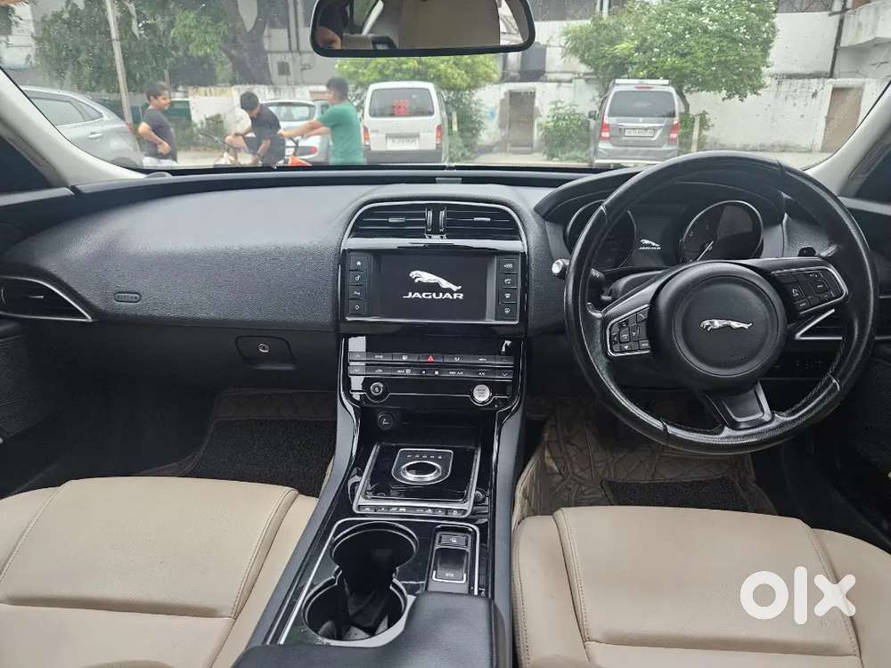 Jaguar Xe 2018