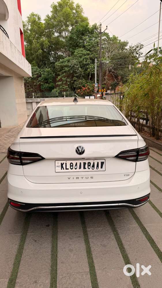 2023 Model Volkswagen Virtus Highline (1.0l Tsi At) Only 17,040 Km