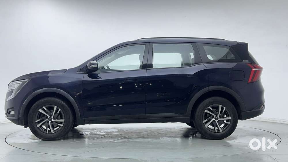 Mahindra Xuv700 2.0 Ax 5 Petrol At Str, 2023, Petrol