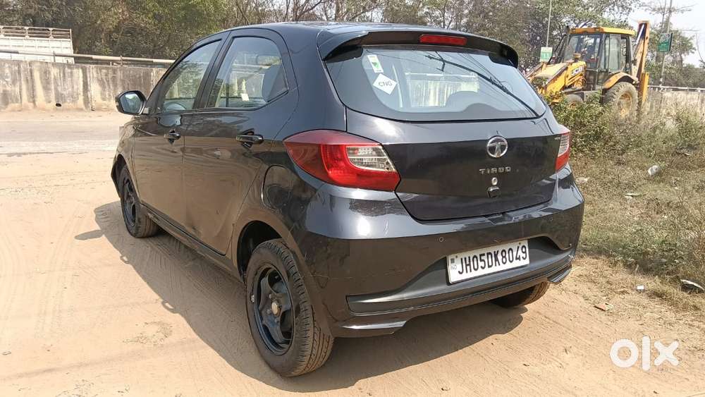 Tata Tiago 1.2 Revotron Xt, 2023, Cng & Hybrids
