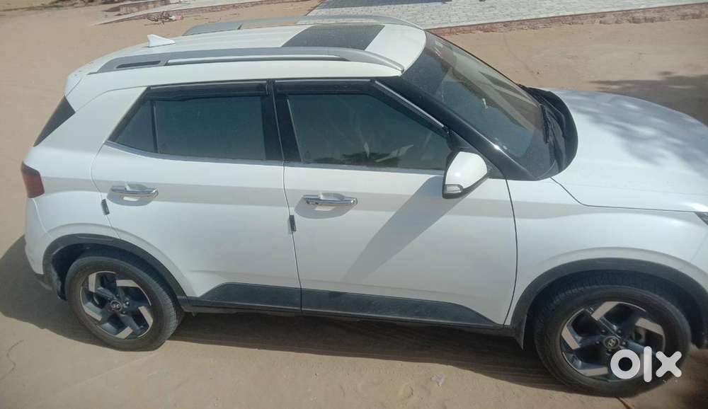 Hyundai Venue 2019 Petrol Well Maintained