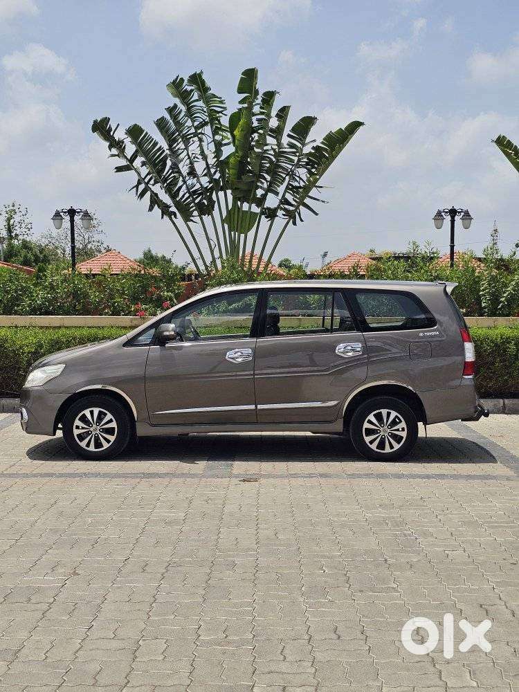 Toyota Innova 2.5 Z Diesel 7 Seater, 2015, Diesel