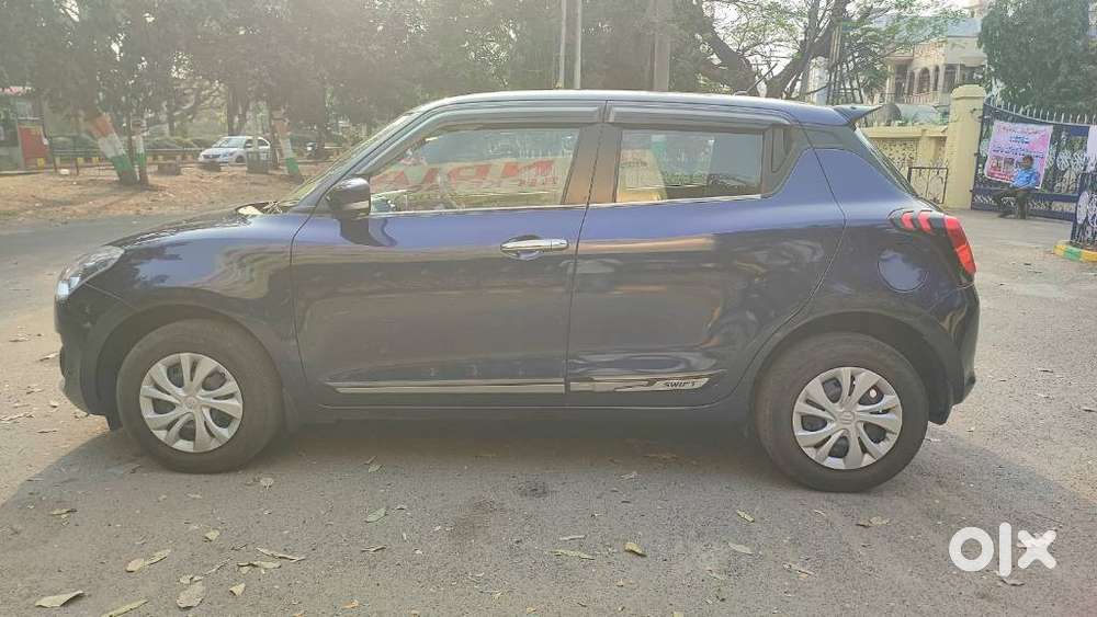 Maruti Suzuki New-gen Swift Vxi, 2023, Petrol