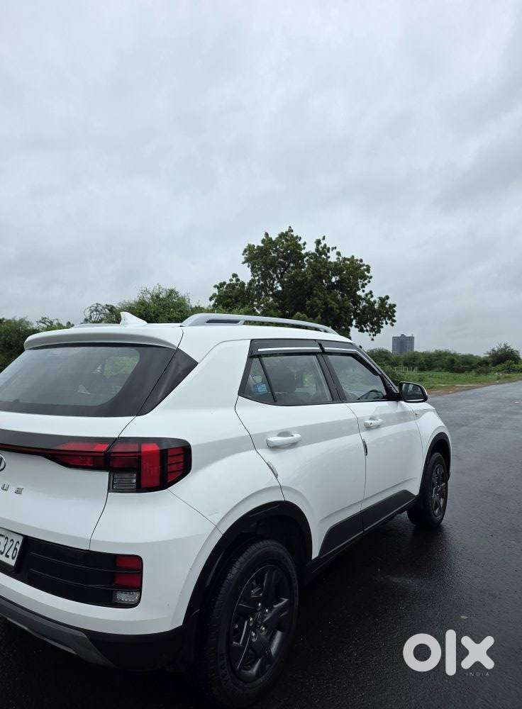 Hyundai Venue S 1.2 Petrol, 2024, Petrol