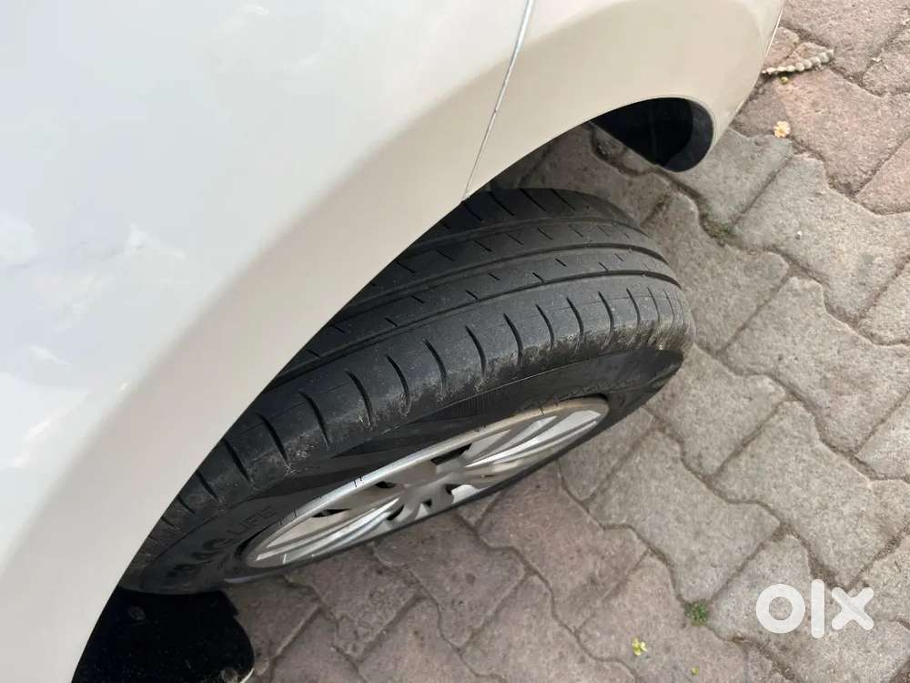 Maruti Suzuki Dzire 2022 Cng & Hybrids 82500 Km Driven