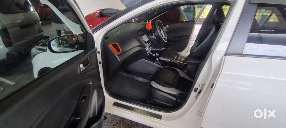 2017 Hyundai I20 1.2 Asta New 4 Tyre Compny Servees