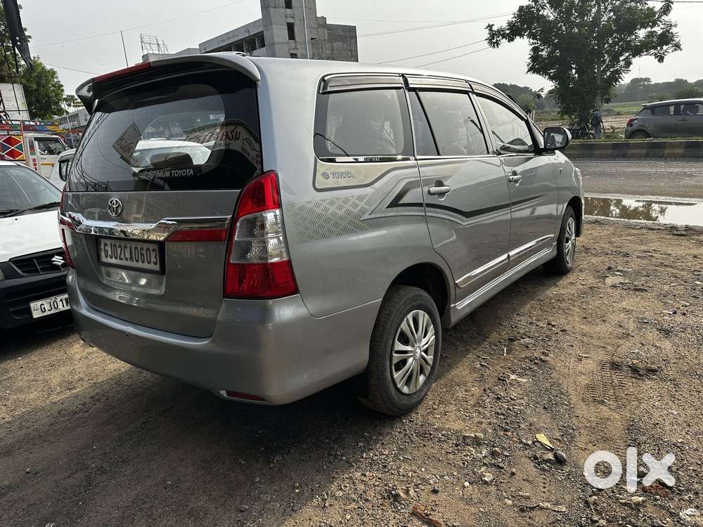 Toyota Innova 2.5 G (diesel) 8 Seater, 2015, Diesel