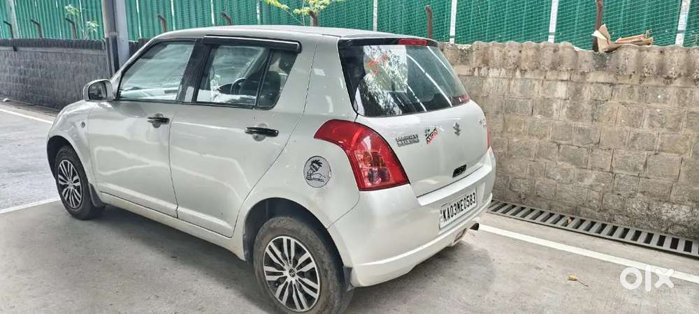 Maruti Suzuki Swift 2005 Petrol 146000 Km Driven